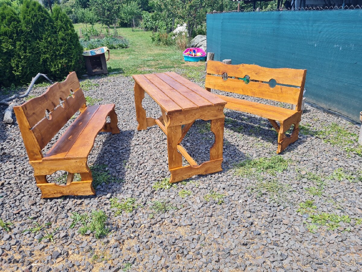 Vyrezávaný set zo smrekového dreva masív - 5