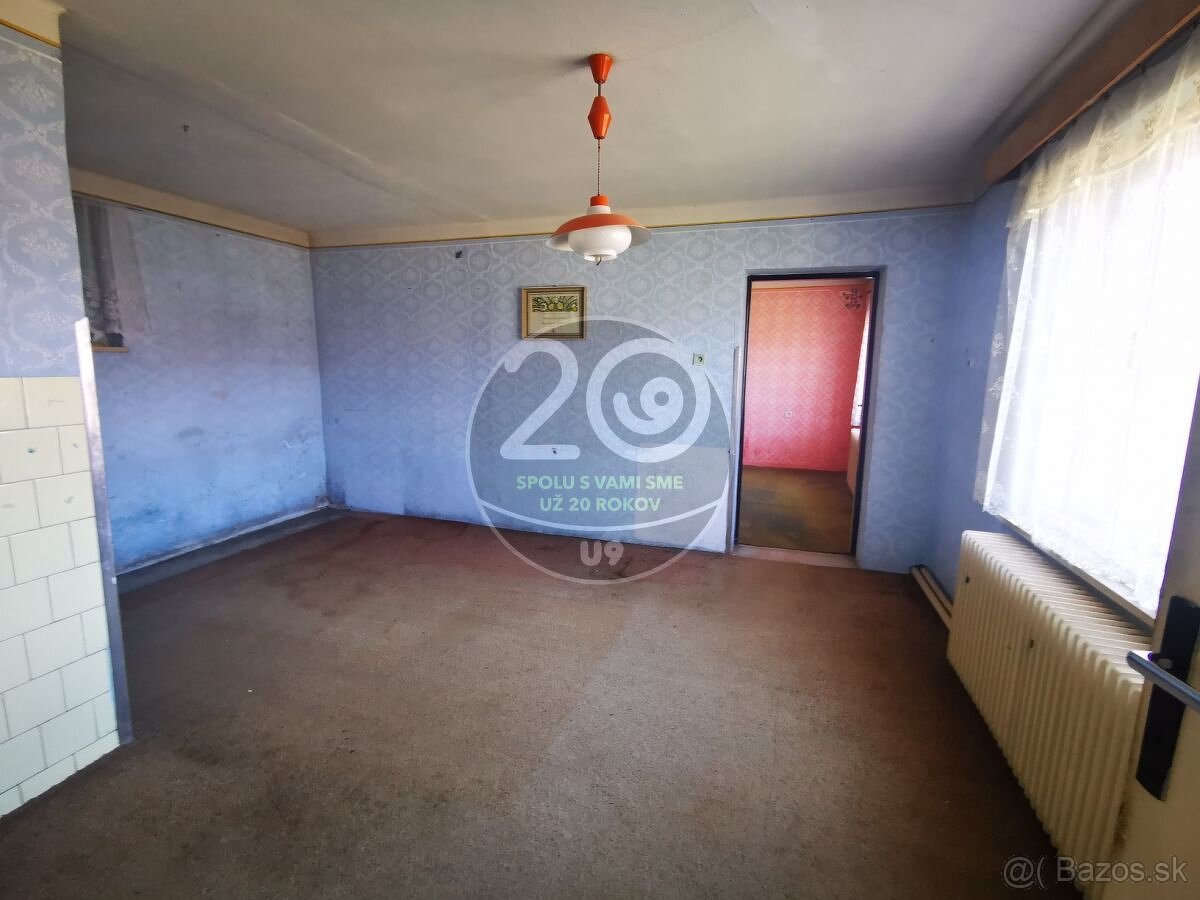 Priestranný rodinný dom Veľké Uherce s pozemkom 1 209 m2 - 5