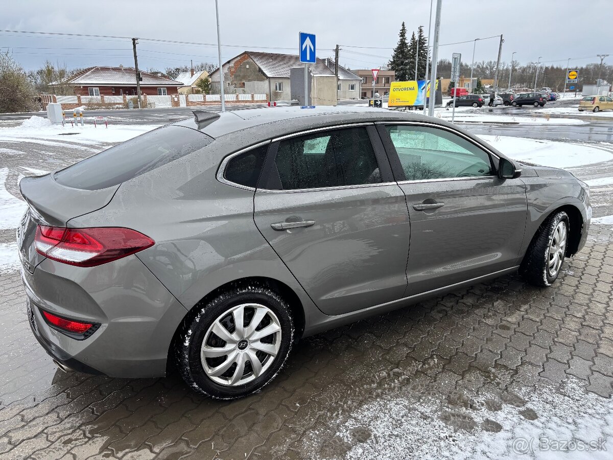 Hyundai i30 Fastback 1.4 T-GDI 103 kW – TOP STAV, 103 000 km - 5