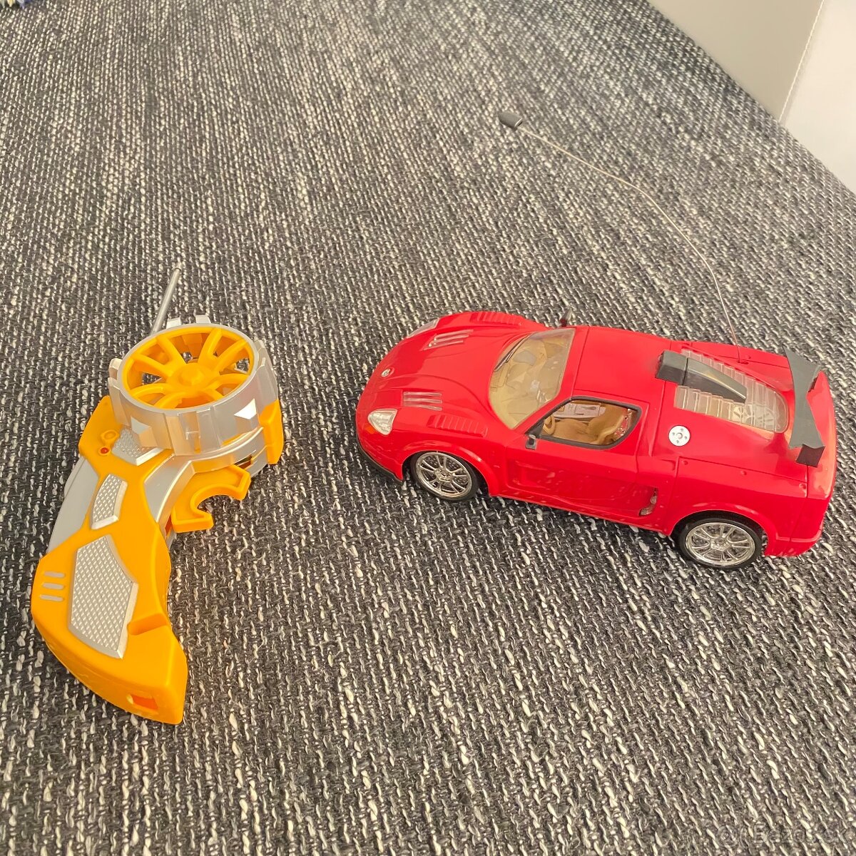 Ferrari autíčko na ovládanie - 5