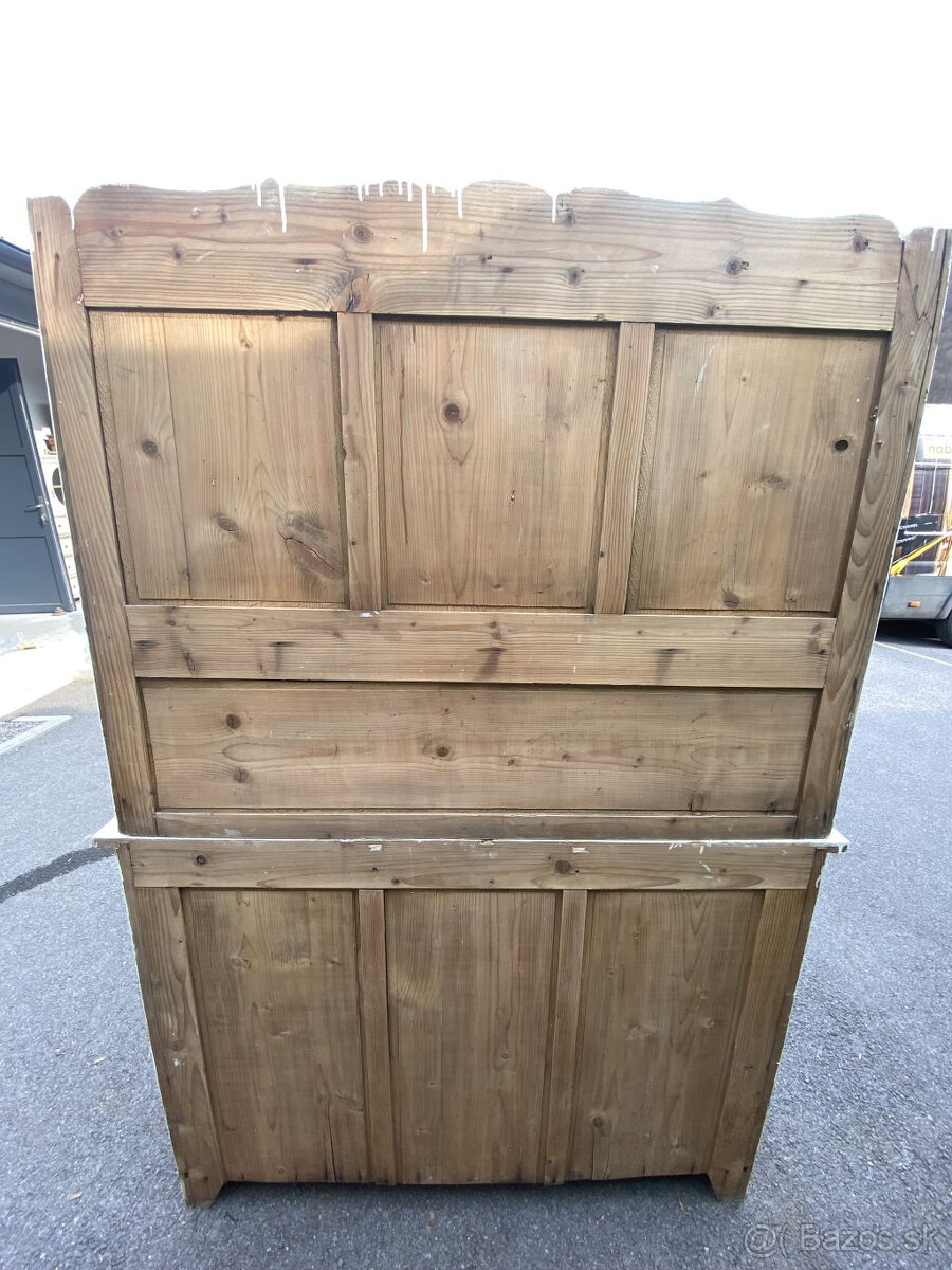 ľudový kredenc 1900 - 5