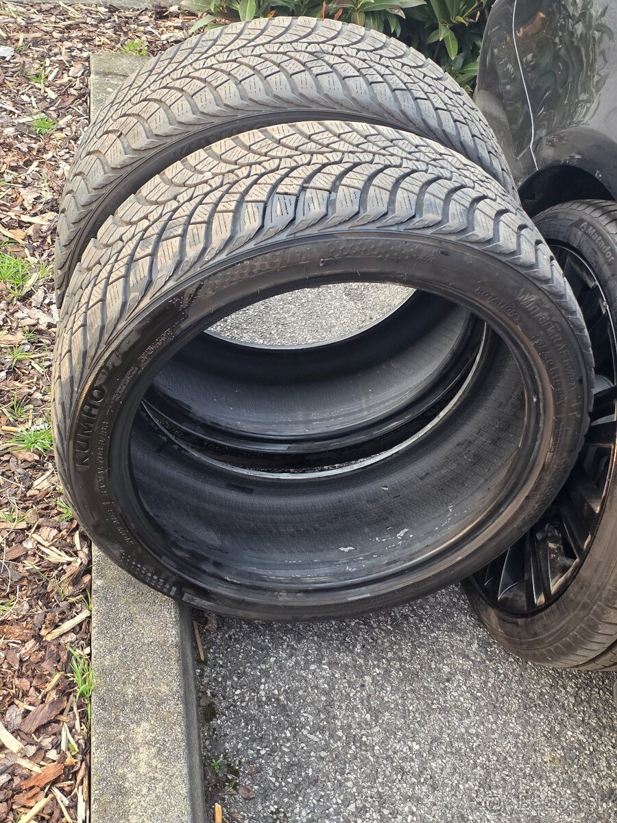 Predám zimné gumy 235/40 r19 - 5