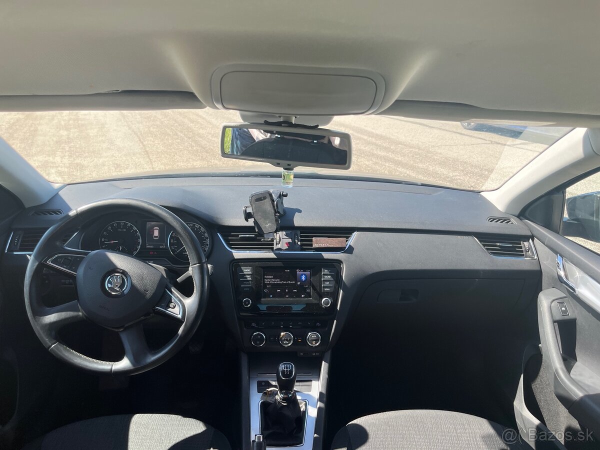Škoda Octavia 1.6 TDi Ambition - 5