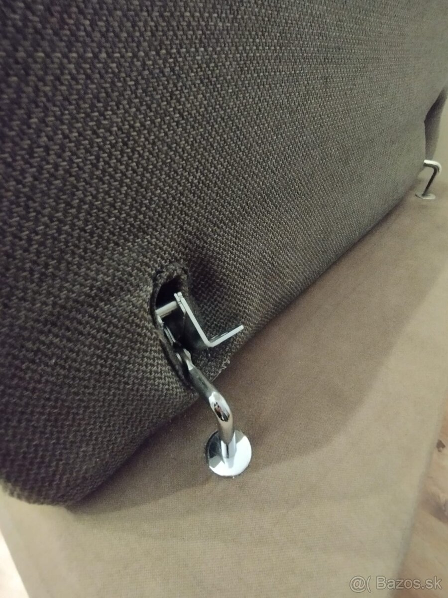 Predam rohový rozkladací gauč v zachovalom stave - 5