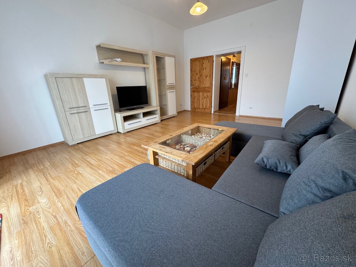 Pracujete v centre? Vkusný byt ihneď voľný ... - 5