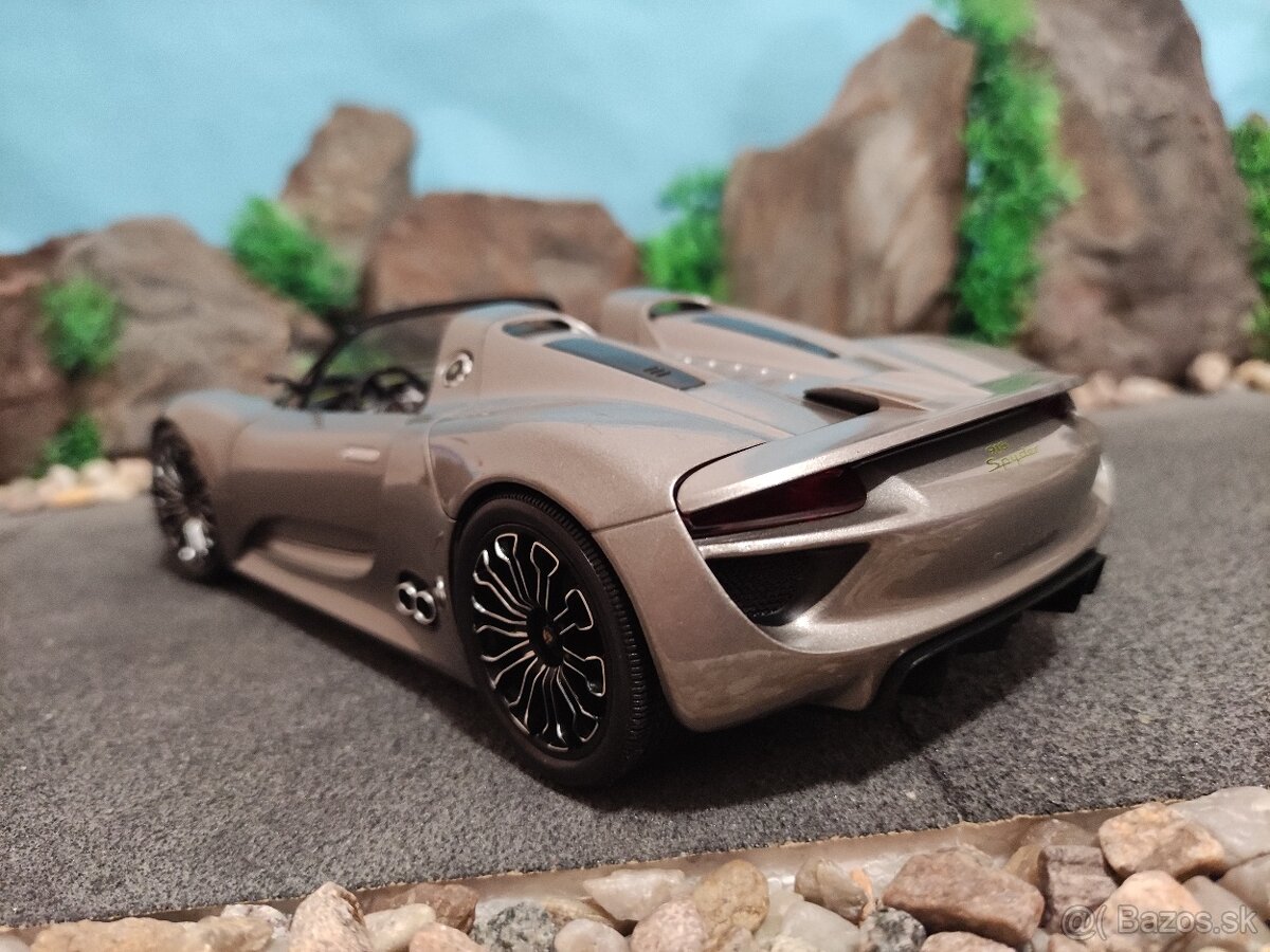 Prodám model 1:18 porsche 918 spyder 2010 Minichamps - 5