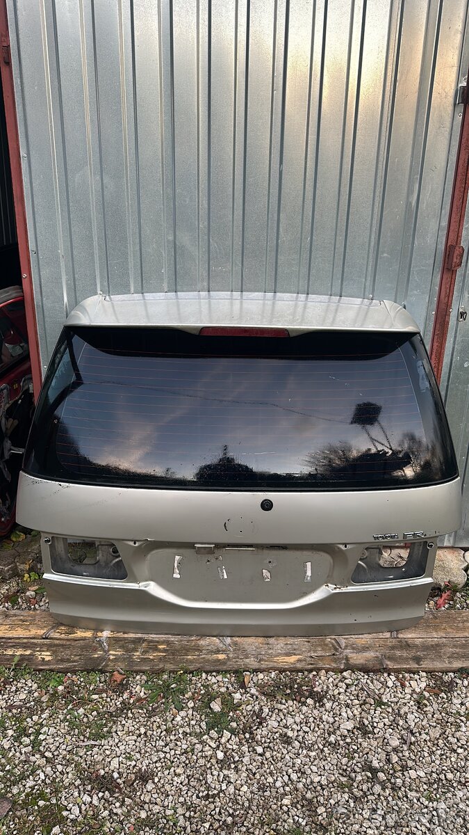 Predám nárazník Blatník Sahara Chladič Volant dvere PREVIA - 5