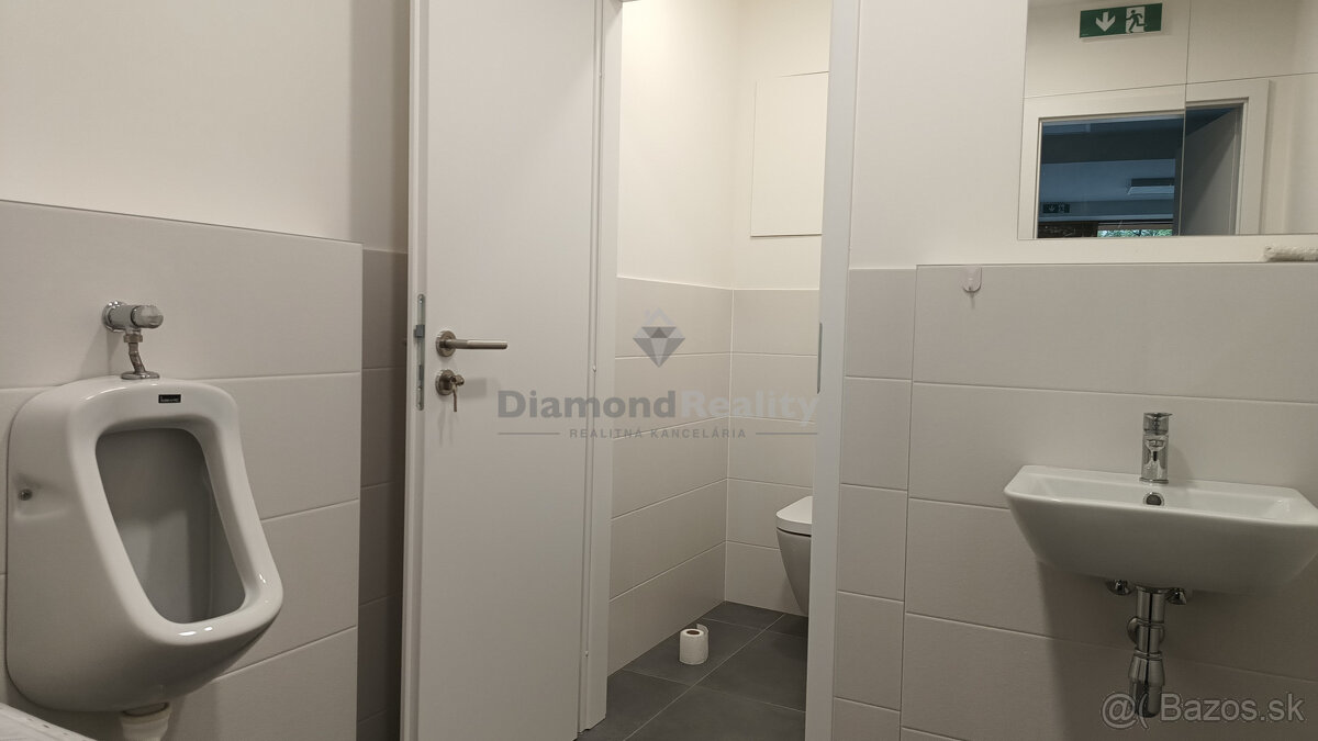 Na prenájom obchodné priestory v budove Orbis Nitra - 5