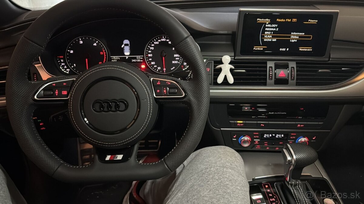 AUDI MULTIFUNKCNY VOLANT S AIRBAGOM A PADLAMI, biela niť - 5