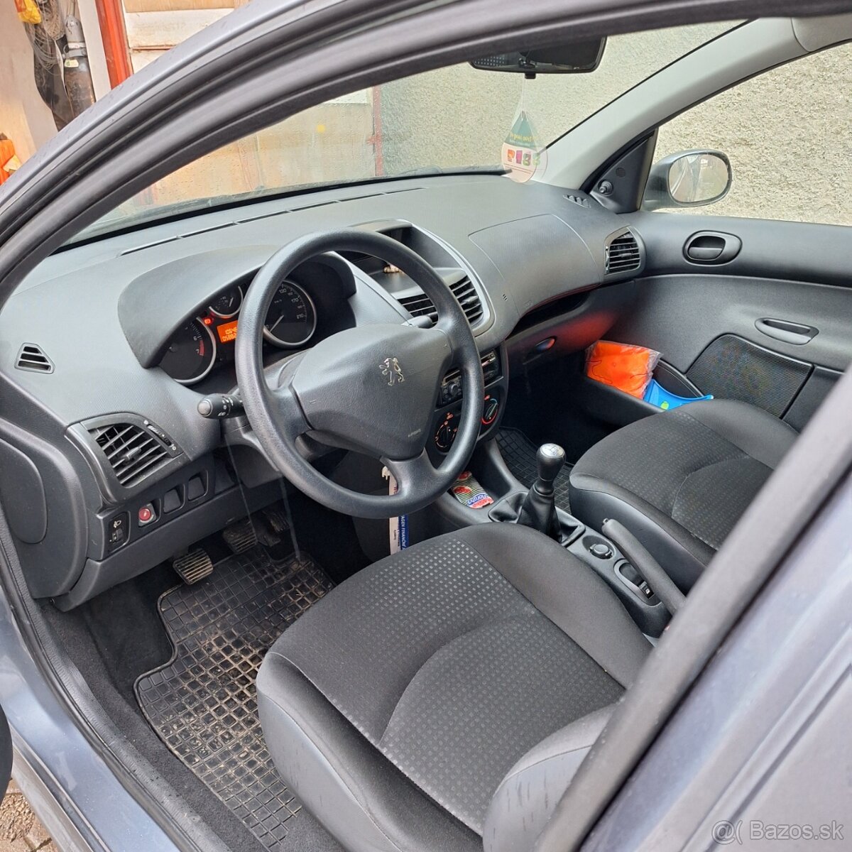 Predám Peugeot 206+ 1.4 benzín - 5