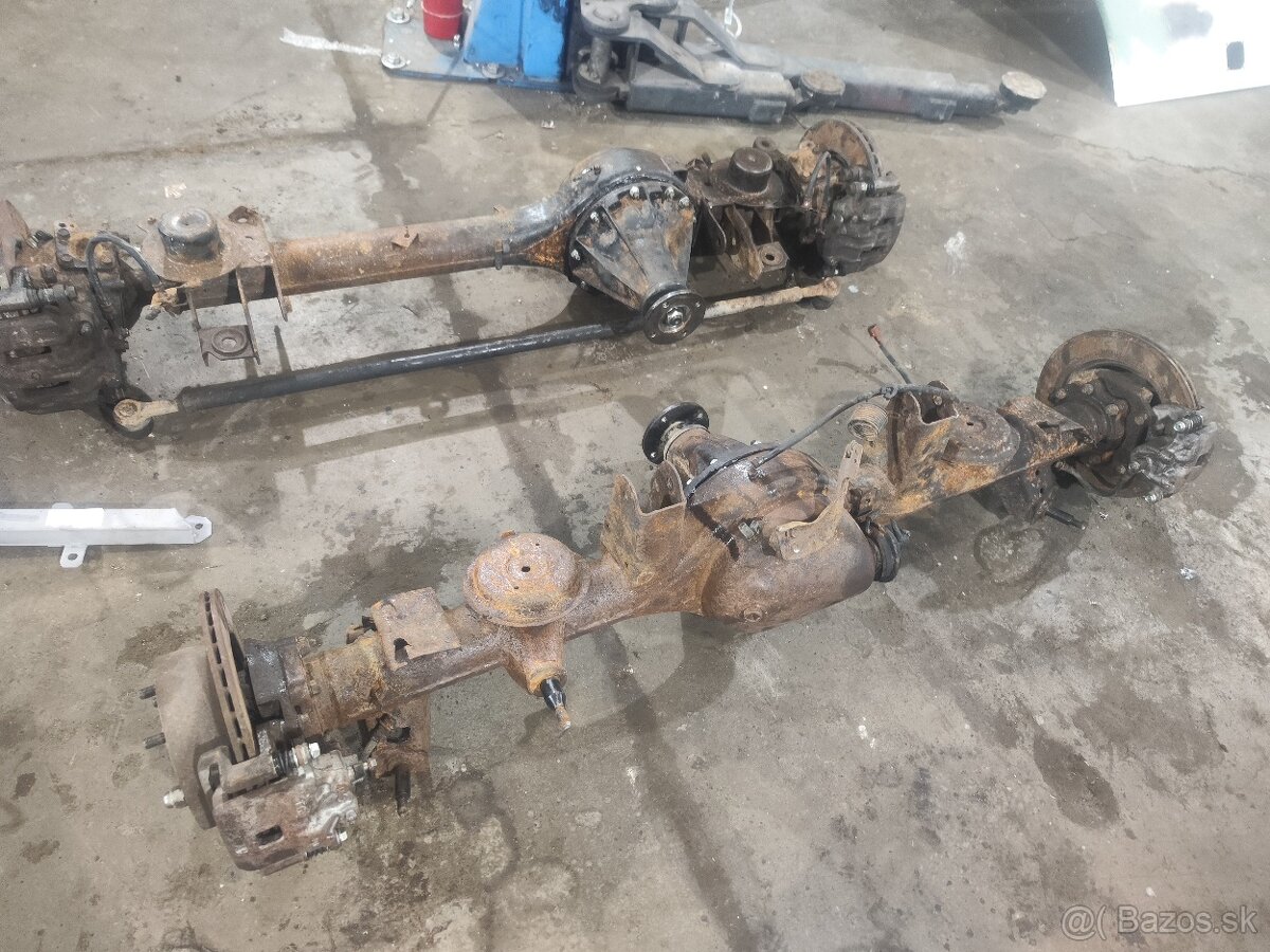 Nápravy Nissan patrol y60 rozpredám na náhradné diely