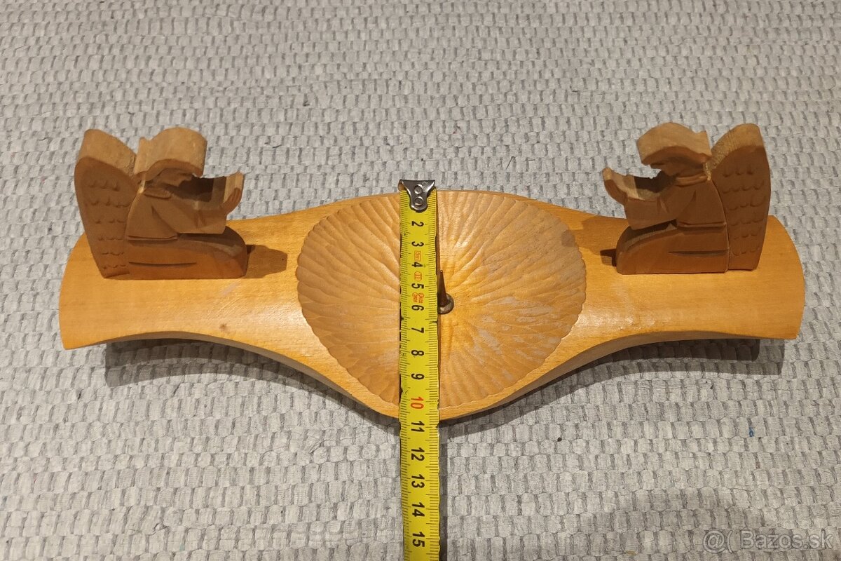 Drevený vyrezávaný svietnik s anjelmi - 5