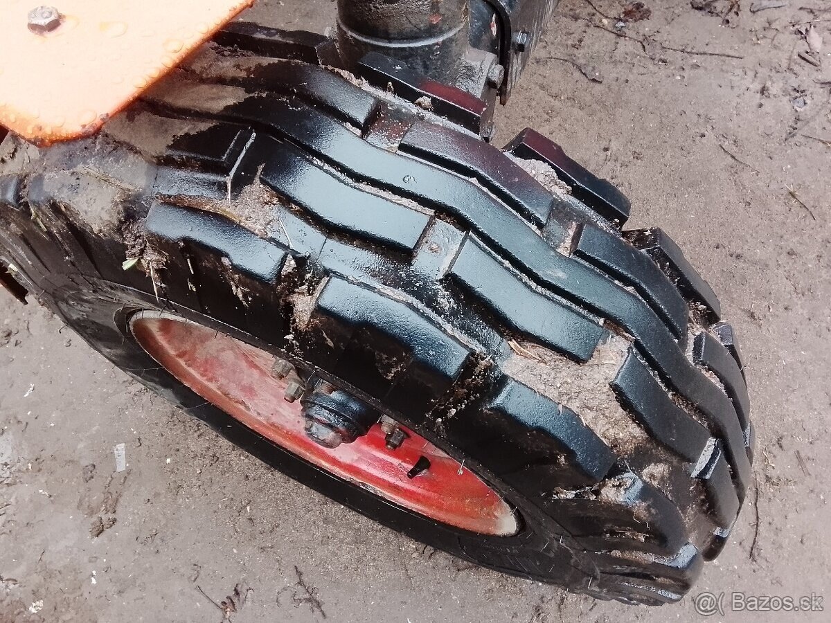 Traktor Zetor 6711 - 5