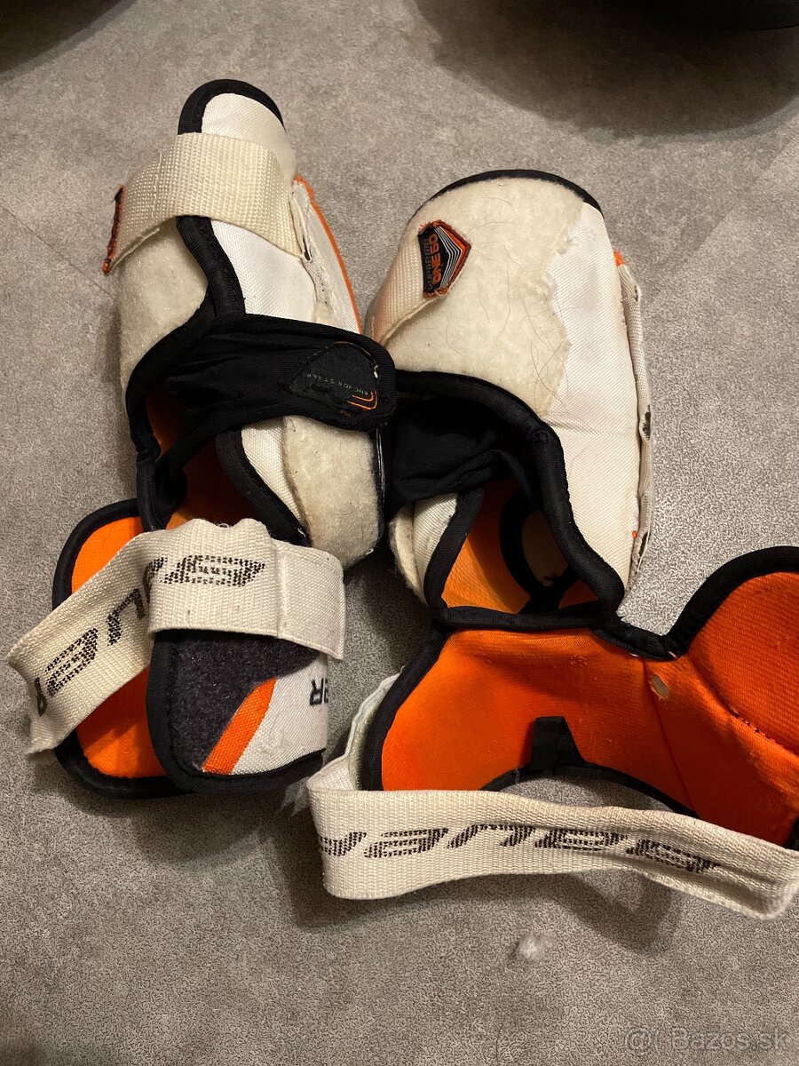 Hokejová vystroj - 5