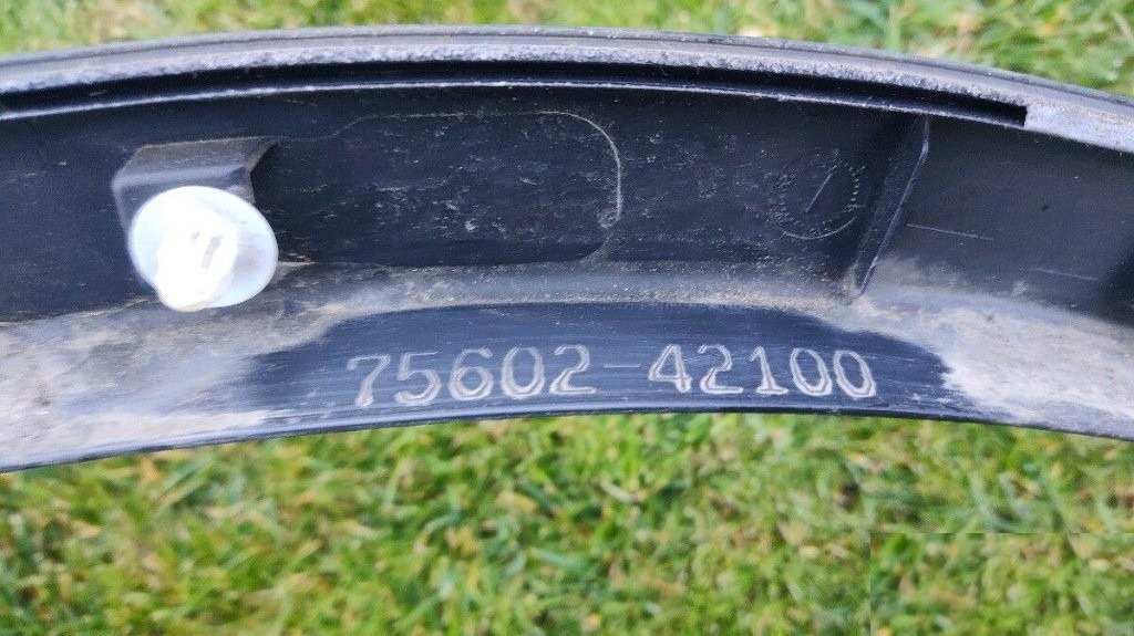 Toyota RAV4 RAV 4 IV 2012 - Lavy predny lem blatnik - 5