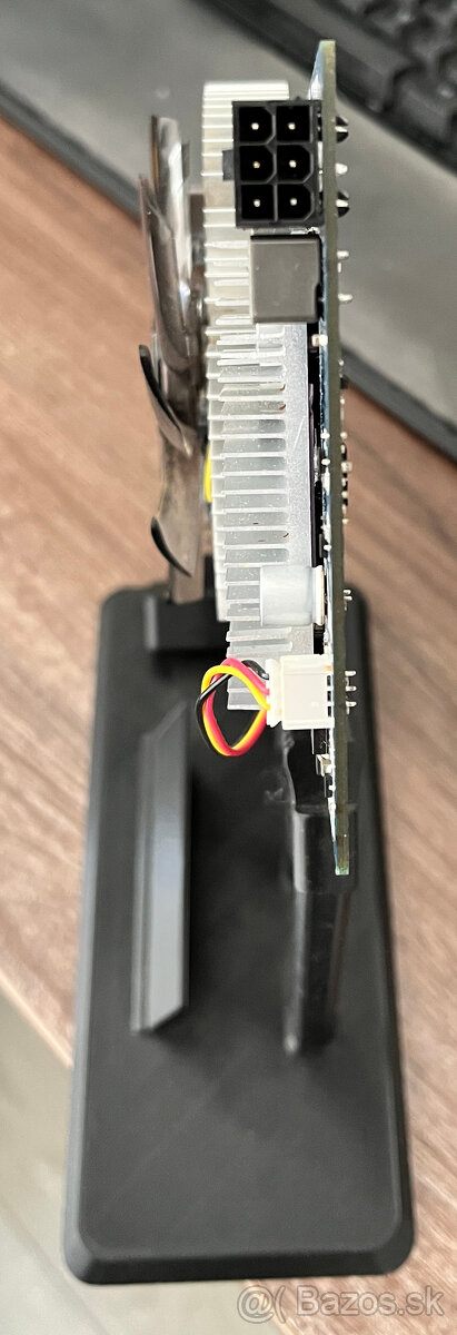 GIGABYTE NVIDIA GTX 550 Ti - 5