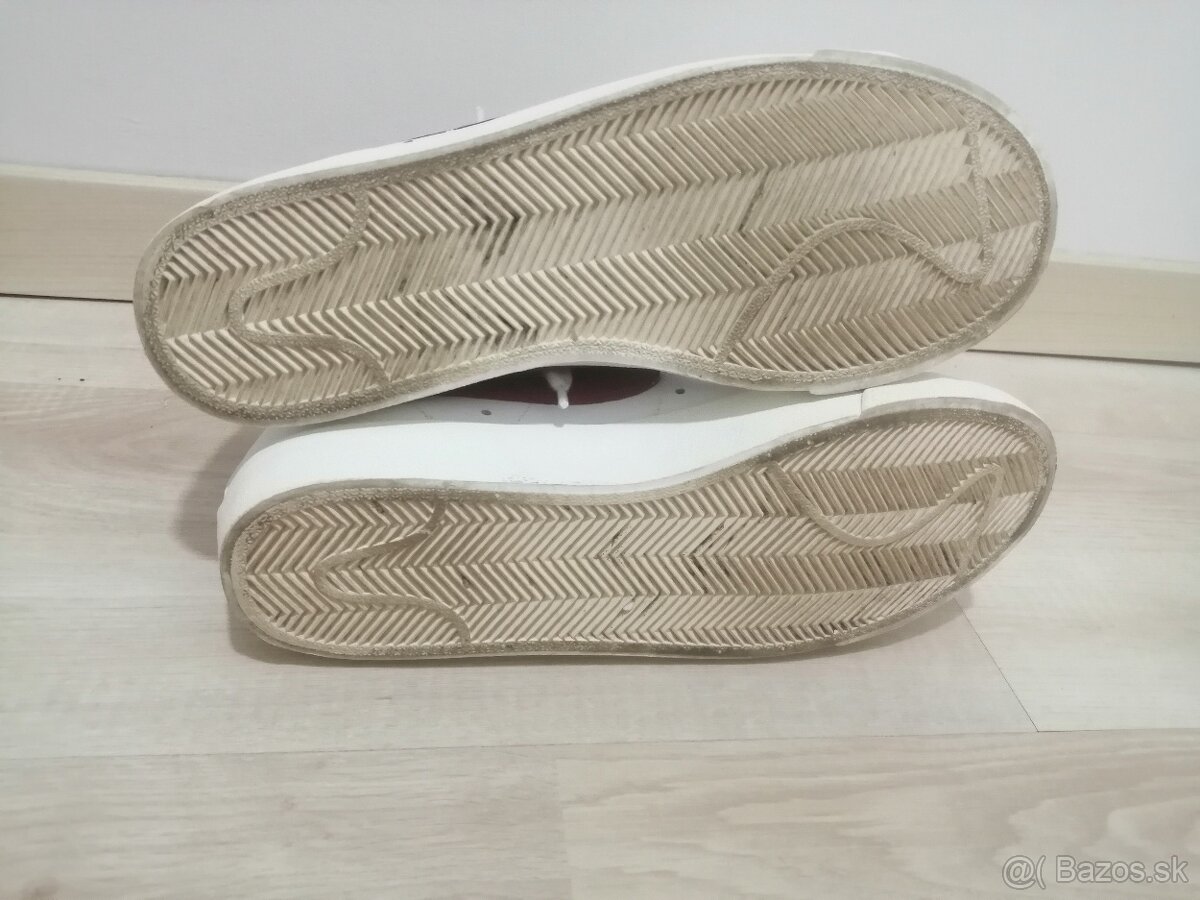 NIKE - 5