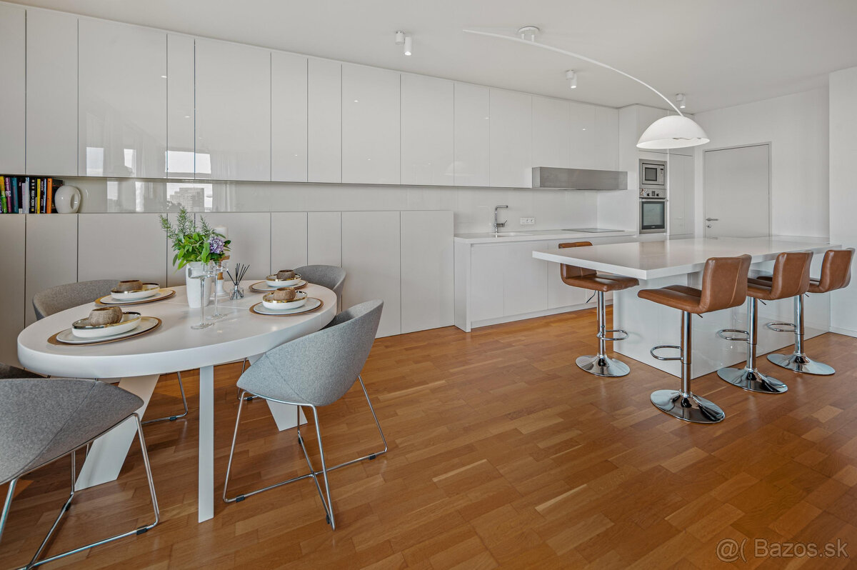 Príjemný 4 izbový byt na KOLIBE s vnútorným bazénom, saunou - 5