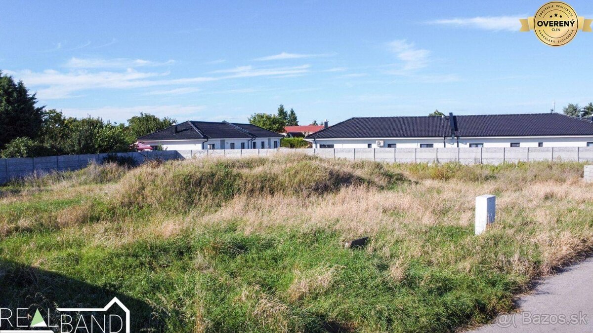 NA PREDAJ - SLNEČNÉ STAVEBNÉ POZEMKY - PAVLICE, 185 EUR/m² - 5