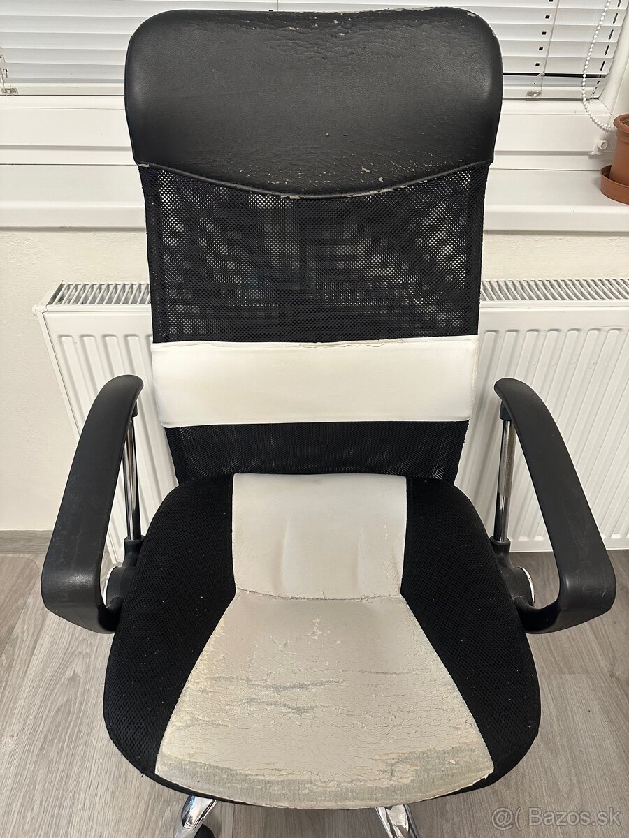 Písací stôl a stolička - 5