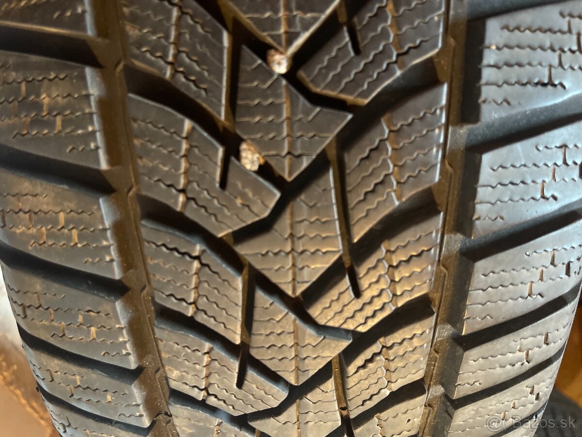 zimne pneu 215/60r16 95h - 5