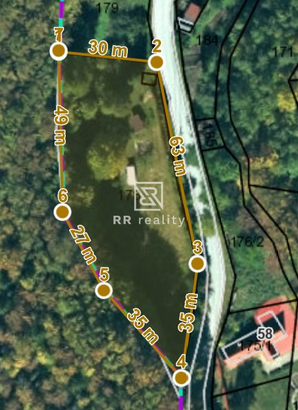 NA PREDAJ - veľký stavebný pozemok v Zlatej Idke 2698m2 - 5