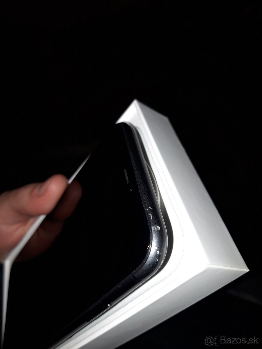 Predám Apple Iphone 11 128GB - 5