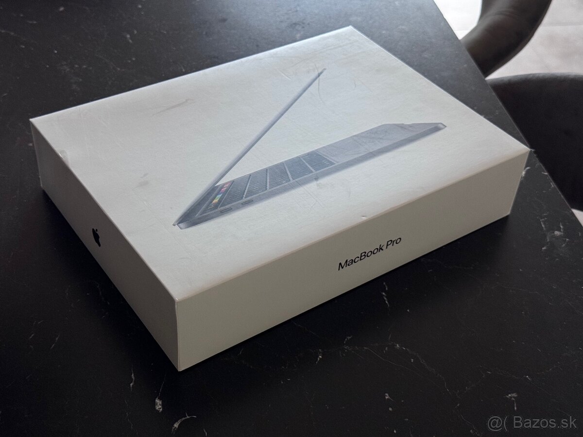 Macbook pro 2020, 16GB. 512GB - 5