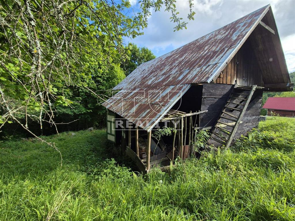 Chalupa v nádhernom prostredí H.Marikovej - 5