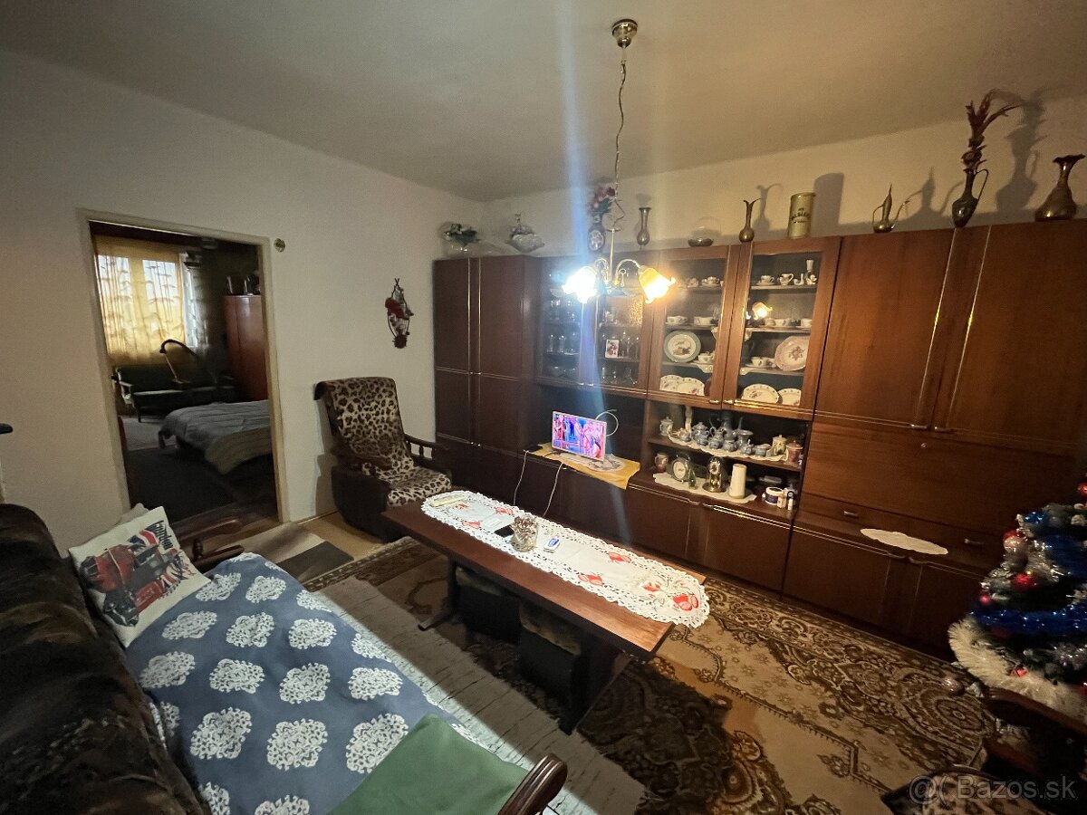 🚗 Dvojizbový byt s garážou pár metrov od domu - Lučenec - 5