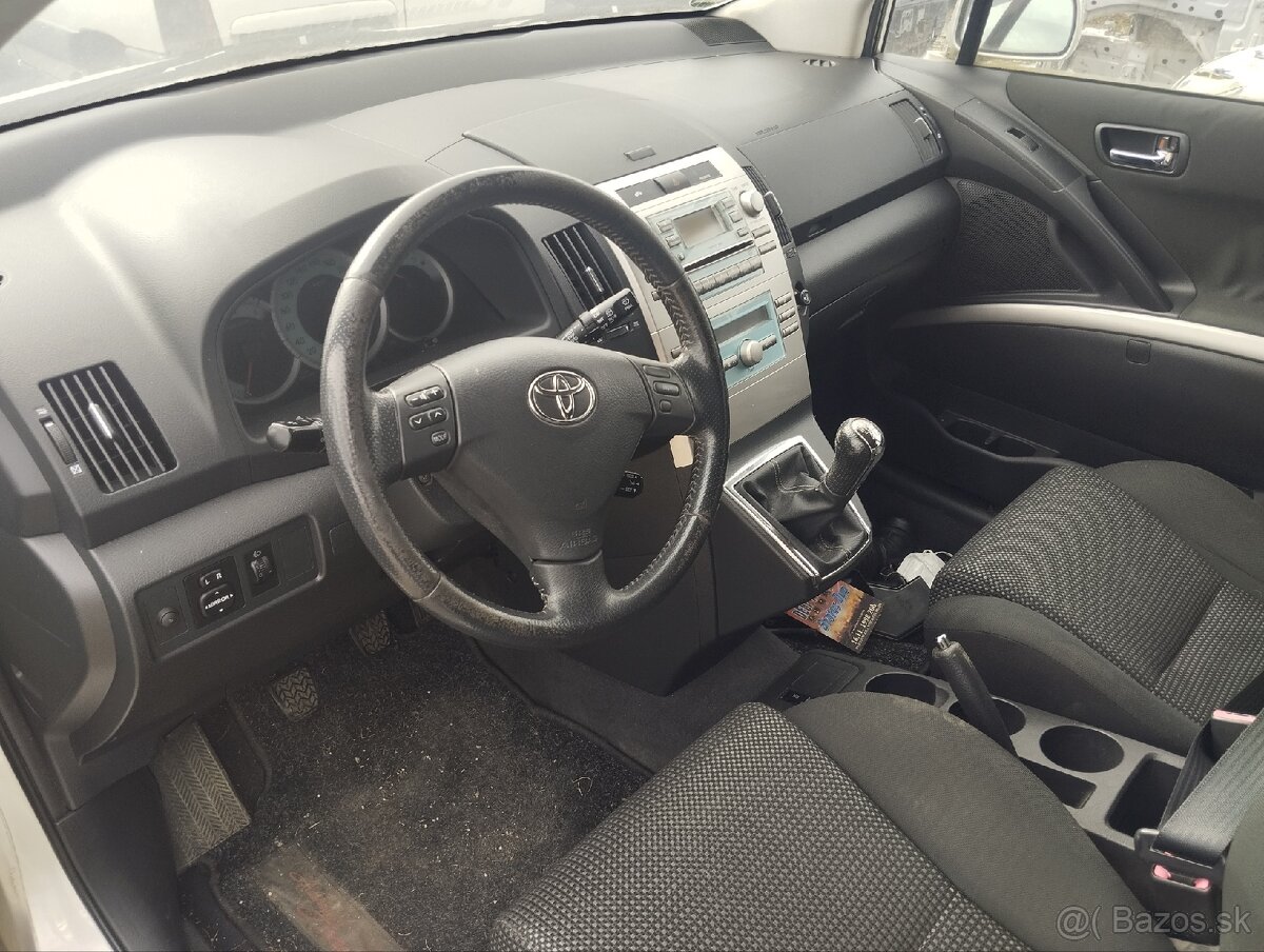 Toyota Corolla Verso ROZPREDÁM - 5