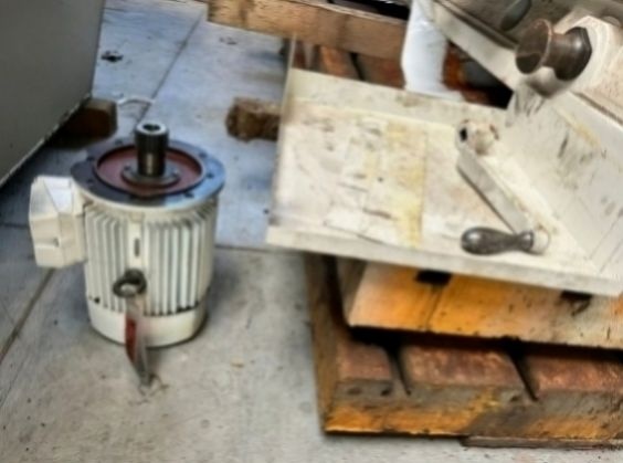 Generálně opravený otočný stůl pro E20 obráběcí stroj - 5