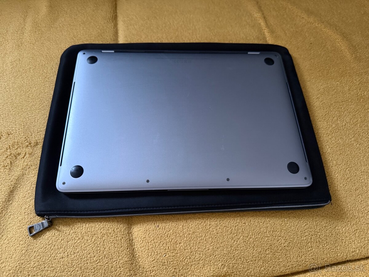 MacBook Pro 13 2017 - výborný stav - 5