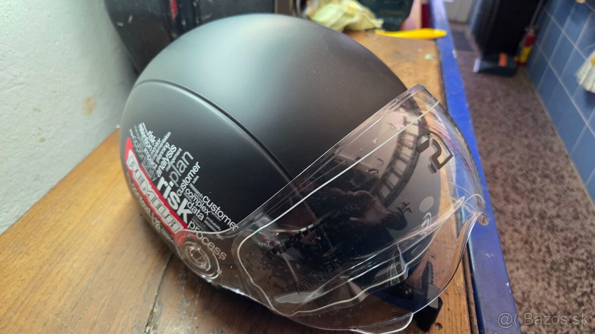 Cyklistická helma s priezorom - 5