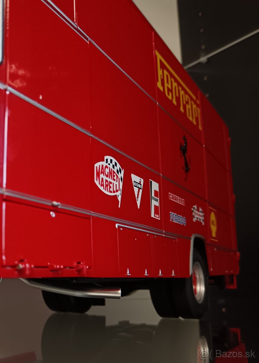 1:18 CMR Ferrari transporter - 5