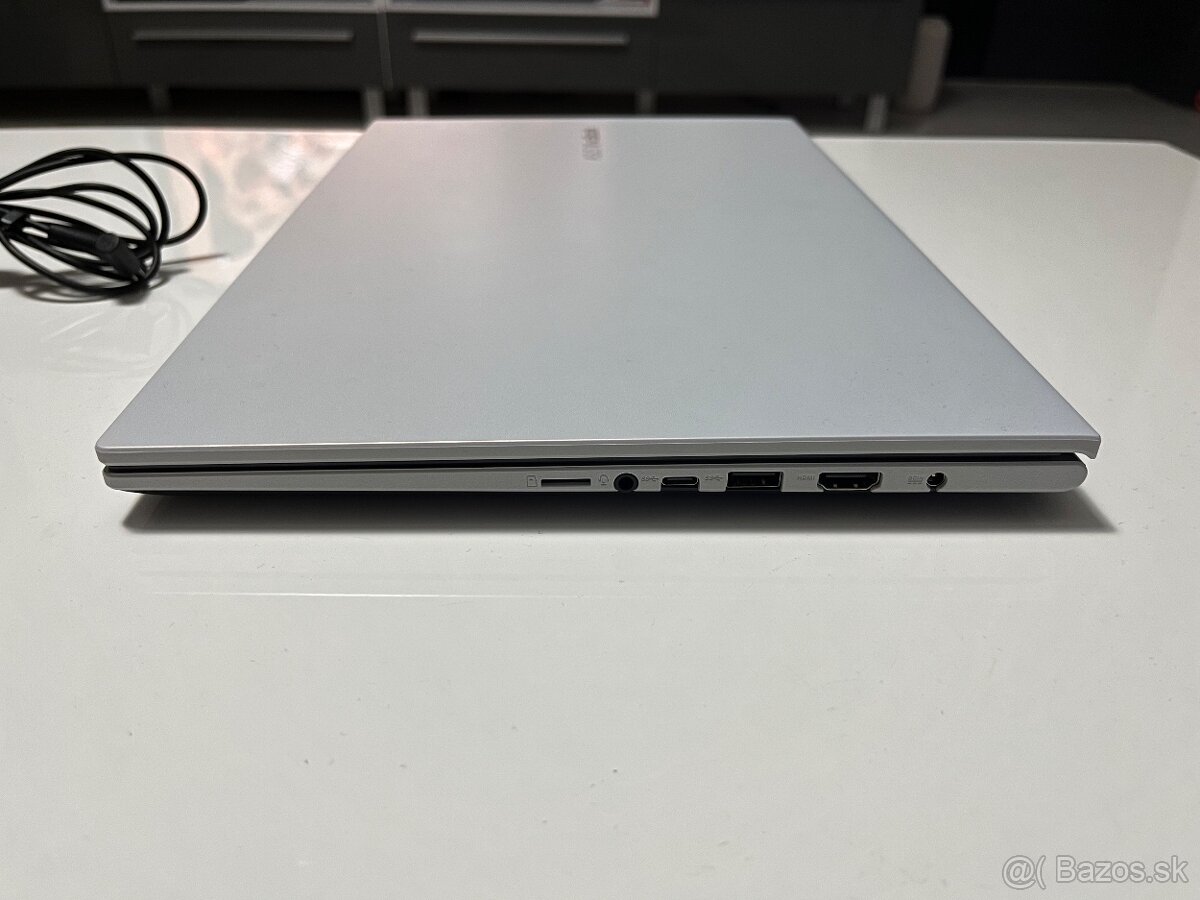ASUS VivoBook 15 X513EA - 5