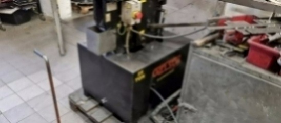 Hydraulický kombinovaný stroj 25 t Nelson použitý - 5