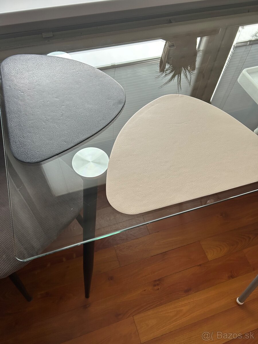 Sklenený jedálenský stôl - 5