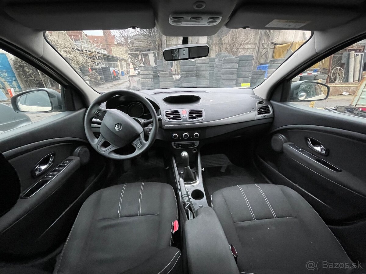 Renault Fluence 1.6 16V - 5