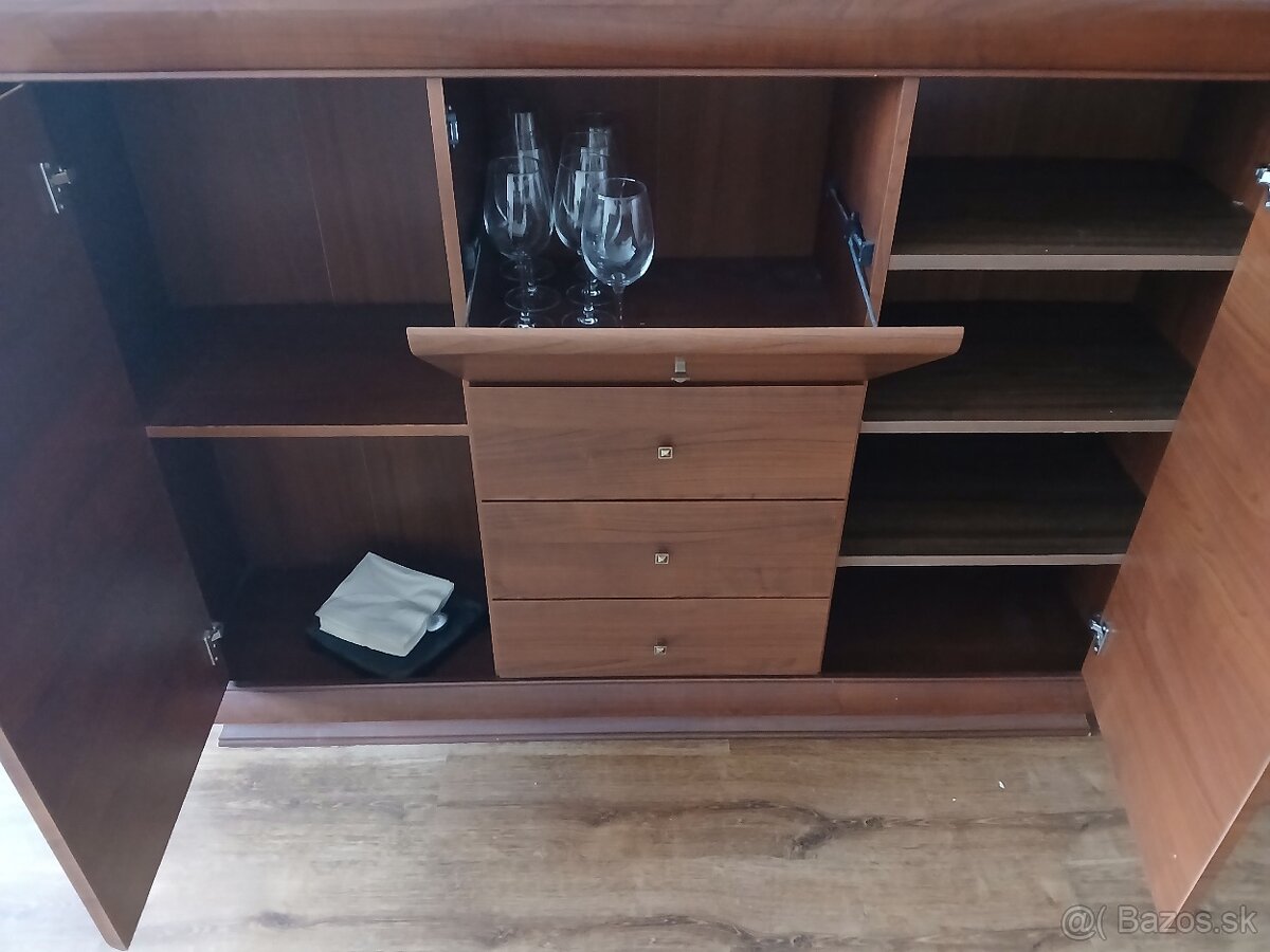 Zachovalá obývacia stena - 5