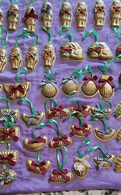 vianočné ozdoby kus 1,20€ - 5