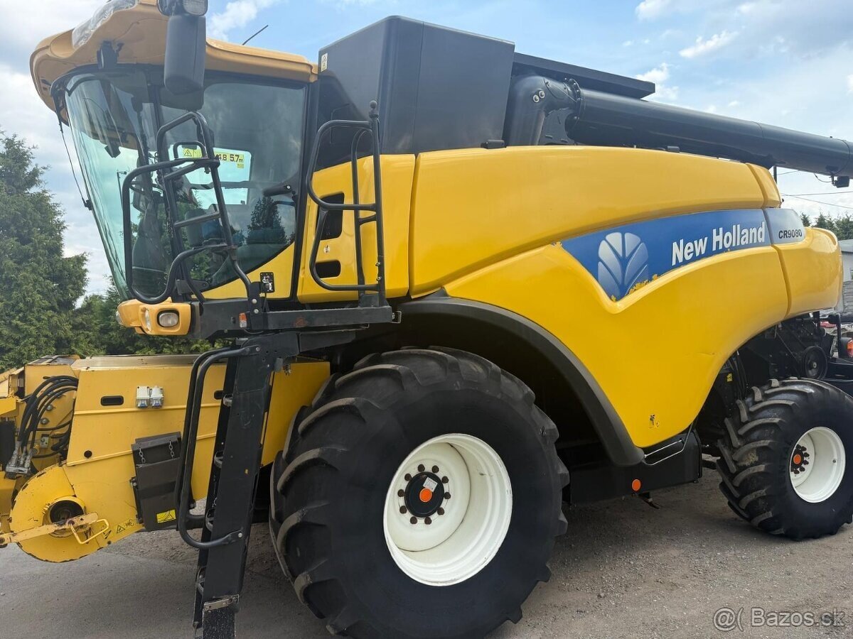 Sklízecí mlátička New Holland CR9080, rok výroby 2008, žací - 5