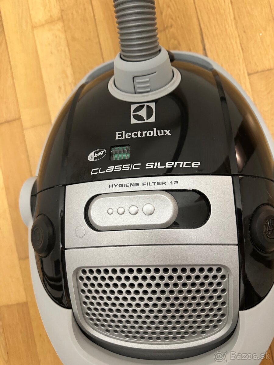 Vysávač Electrolux ZCS2220BEL. - 5