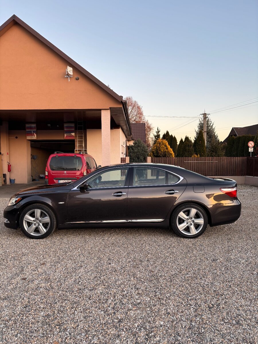 Lexus LS 460 - 5
