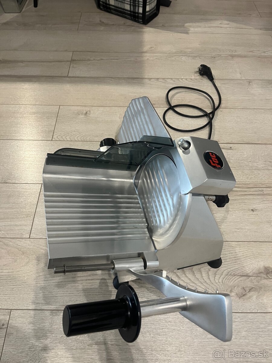 Narezovy szroj FAC - 5