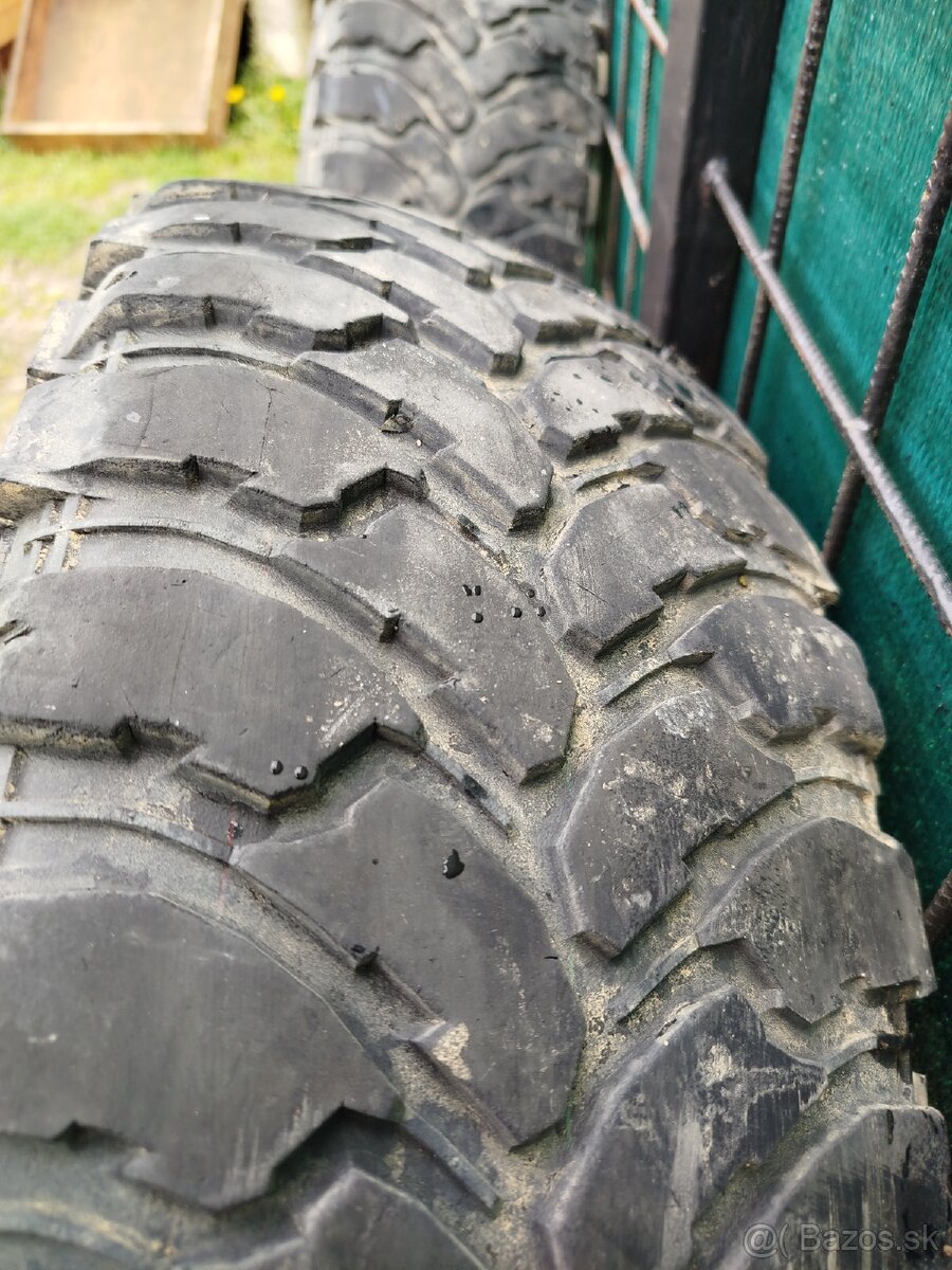 Pneu 225/75 R16 - 5