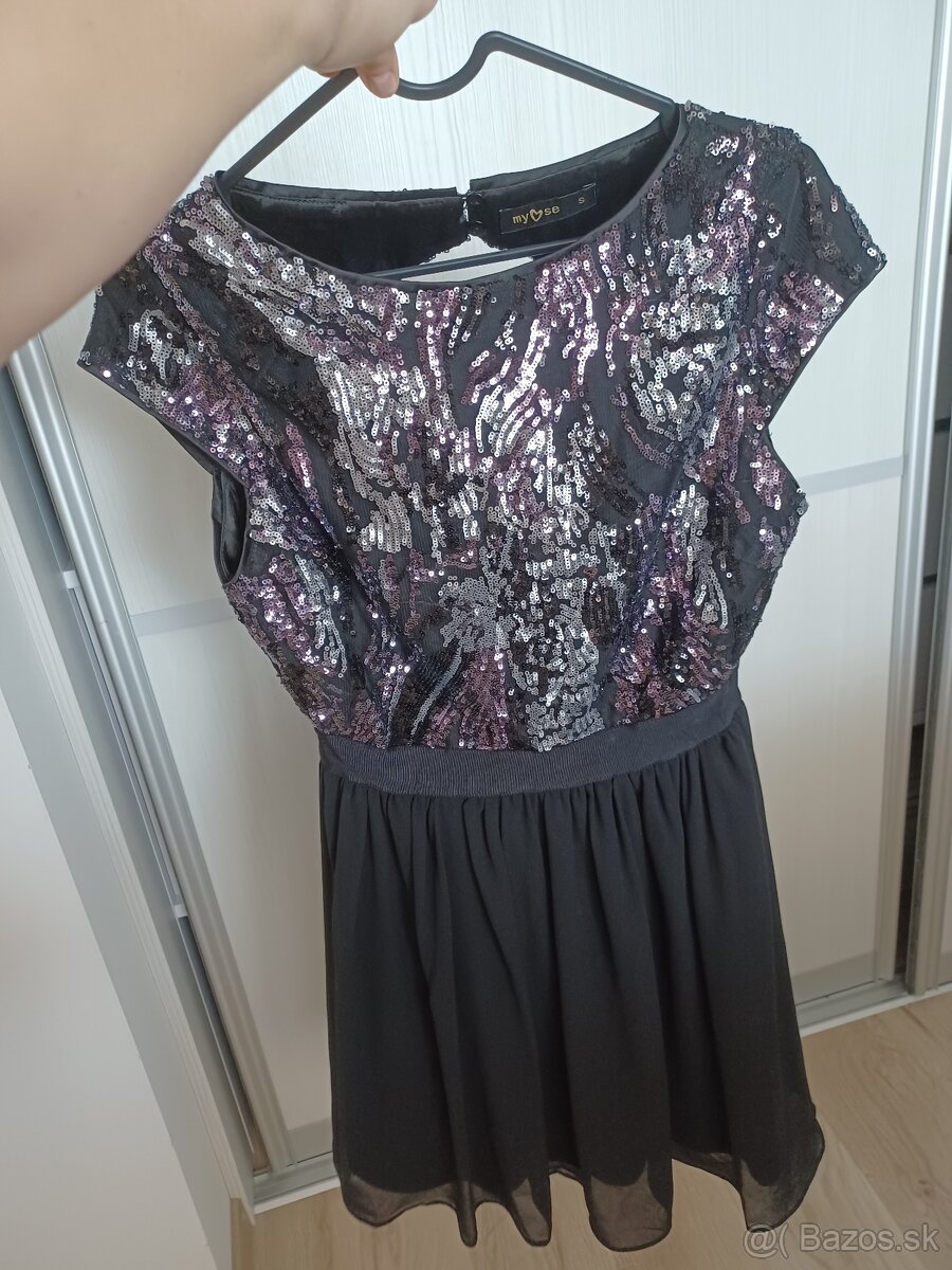 Čierne flitrované šaty - 5