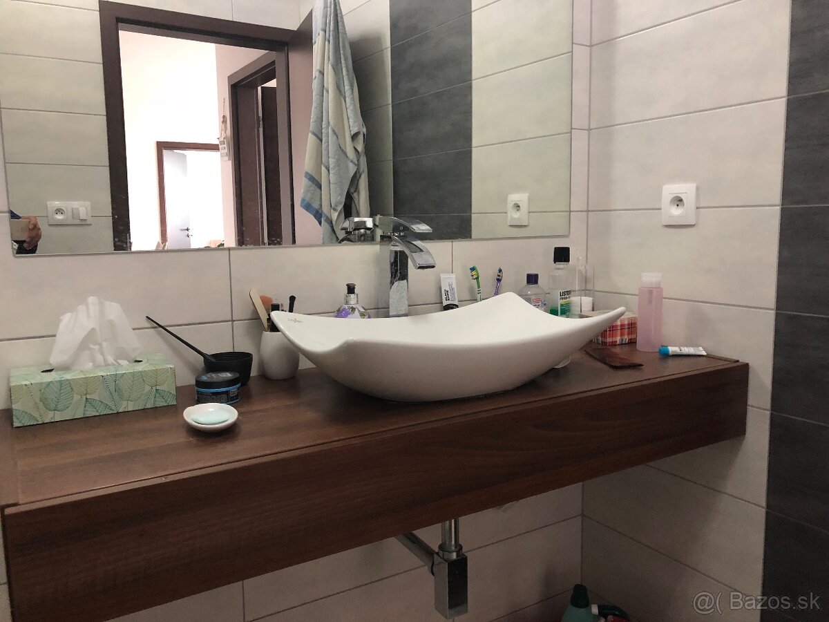 NOVOSTAVBA 3 IZBOVÝ BYT - VÝHĽAD NA CELU BRATISLAVU - 5