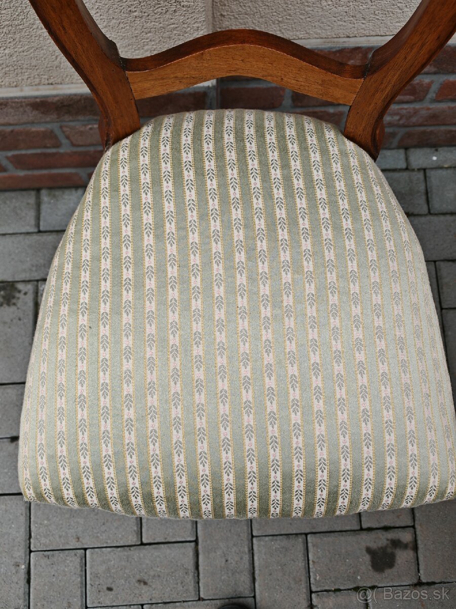 Jedálensky stôl a 4 stoličky - 5