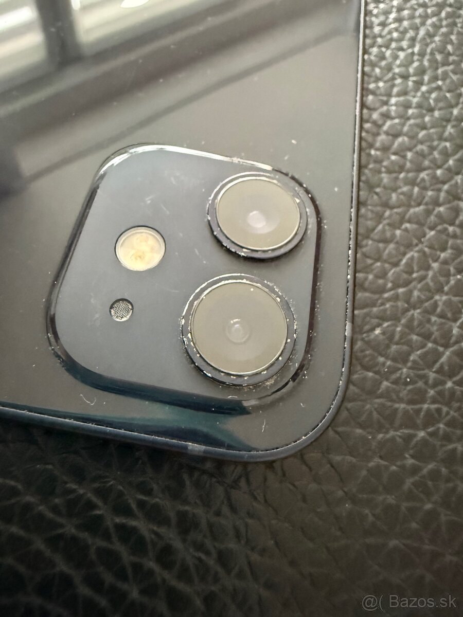 Predám iPhone 12 - 5